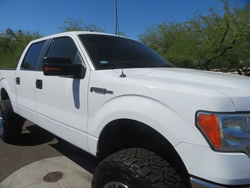 Used 2014 Ford F150 XLT w/ Equipment Group 301A Mid image 9
