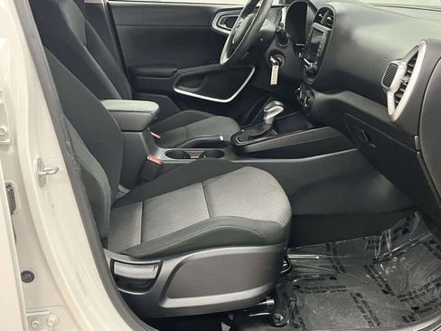 Used 2022 Kia Soul LX w/ Technology Package image 22