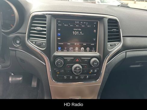 Used 2017 Jeep Grand Cherokee Limited AWD/4WD image 11