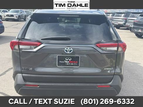Used 2024 Toyota RAV4 LE AWD/4WD image 9