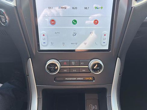 Certified 2024 Ford Edge SEL w/ Convenience Package AWD/4WD image 24