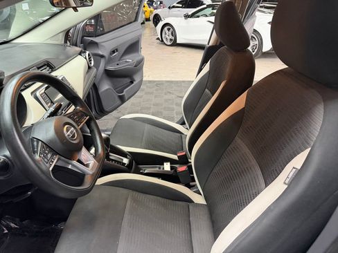 Used 2021 Nissan Versa SV FWD image 32