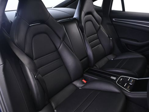 Certified 2020 Porsche Panamera GTS image 19