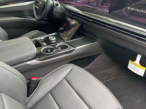 New 2026 Cadillac Escalade Sport image 18