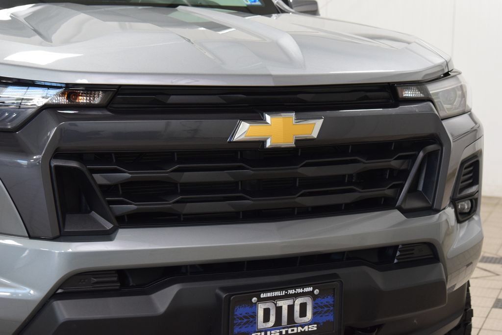 Used 2024 Chevrolet Colorado LT w/ LT Convenience Package III AWD/4WD image 11