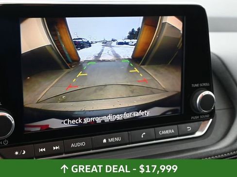 Used 2024 Nissan Rogue SV image 30