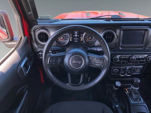 Used 2023 Jeep Gladiator Sport AWD/4WD image 12