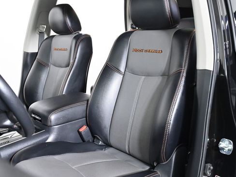 Used 2019 Nissan Pathfinder SL image 26