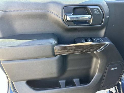 Used 2020 Chevrolet Silverado 1500 RST image 22