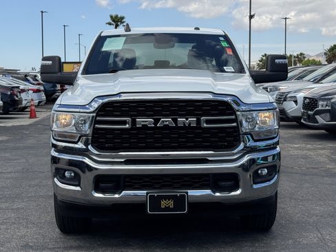 Used 2024 RAM 2500 Big Horn AWD/4WD image 2