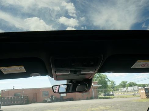 Used 2024 Nissan Titan PRO-4X w/ Pro-4x Convenience Package AWD/4WD image 36