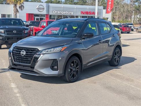 Used 2024 Nissan Kicks SR image 7