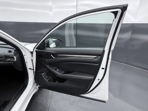 Used 2021 Honda Accord Sport image 9