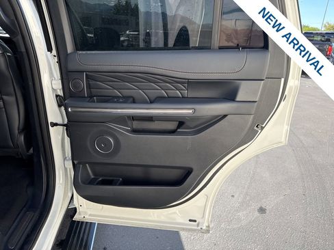 Used 2023 Ford Expedition Platinum AWD/4WD image 13