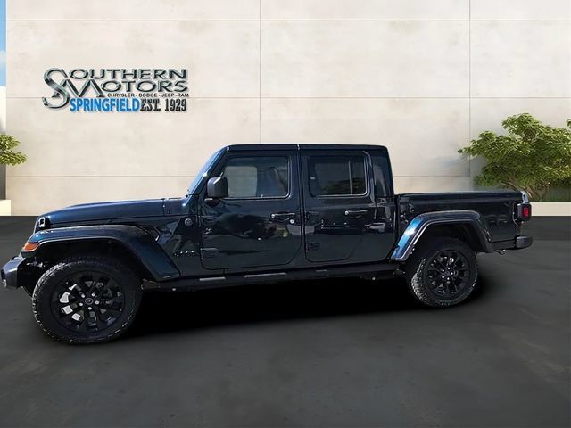Used 2025 Jeep Gladiator Sport AWD/4WD image 28