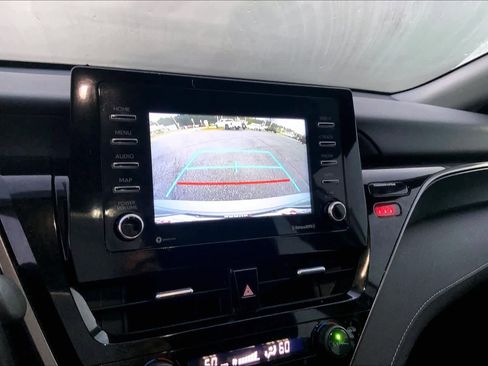 Used 2023 Toyota Camry SE image 27