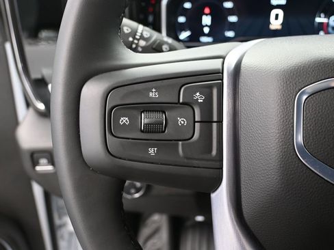 Used 2025 GMC Sierra 2500 SLE image 27