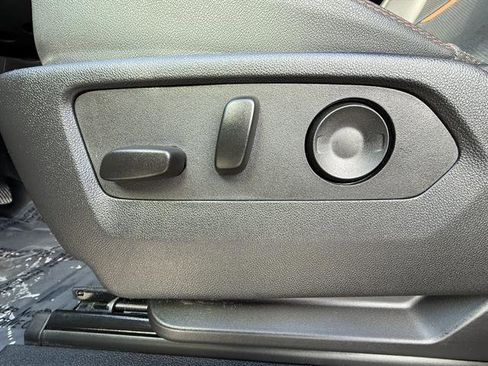 Certified 2025 GMC Sierra 1500 AT4 w/ AT4 Premium Package image 15