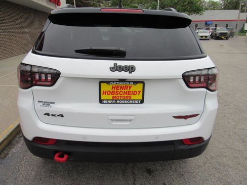 Used 2026 Jeep Compass Trailhawk AWD/4WD image 3