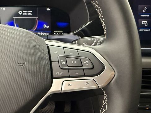 Used 2022 Volkswagen Taos SE image 15