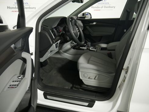 Used 2021 Audi Q5 2.0T Premium w/ Convenience Package image 15