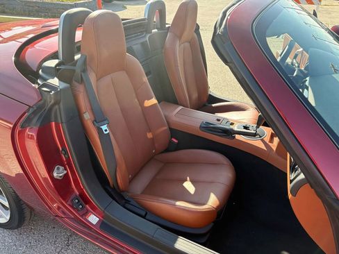 Used 2007 MAZDA MX-5 Miata Grand Touring image 18