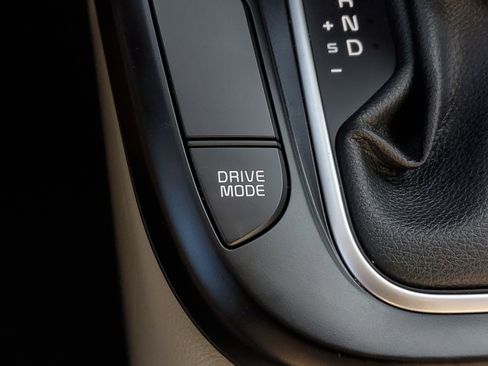 Used 2025 Kia Soul LX w/ LX Technology Package image 28