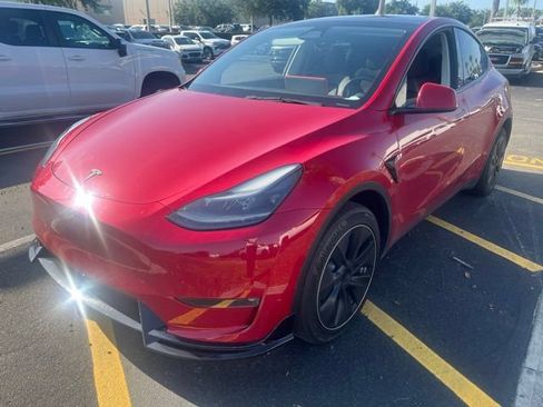 Used 2023 Tesla Model Y Long Range AWD/4WD image 2