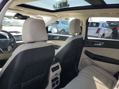 Used 2020 Ford Edge Titanium w/ Equipment Group 301A AWD/4WD image 11