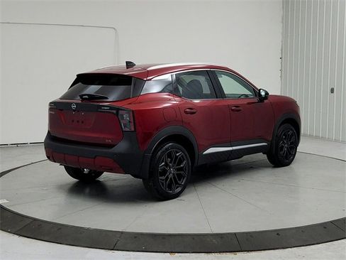 New 2026 Nissan Kicks SR w/ SR Premium Package image 7