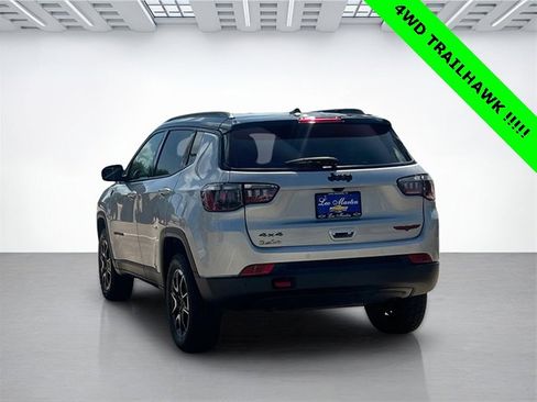 Used 2024 Jeep Compass Trailhawk image 7