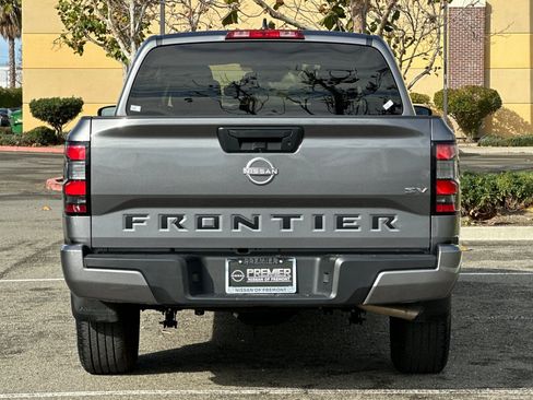Certified 2024 Nissan Frontier SV w/ Graphics Package image 5