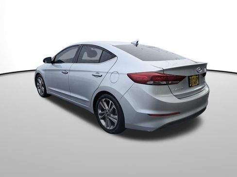Used 2017 Hyundai Elantra Limited image 3