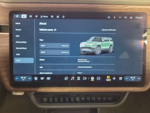 Used 2024 Rivian R1S Adventure AWD/4WD image 29