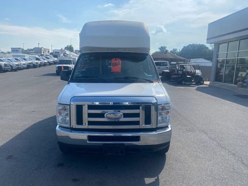 Used 2014 Ford E-350 and Econoline 350 Extended Super Duty w/ Power Group RWD image 2