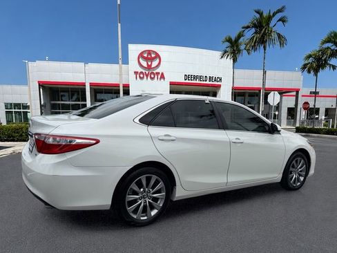 Used 2017 Toyota Camry XLE FWD image 7