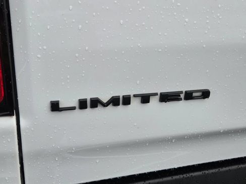 Used 2024 RAM 1500 Limited AWD/4WD image 6