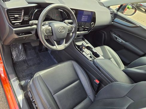 Used 2024 Lexus NX 250 FWD image 17