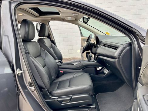 Used 2017 Honda HR-V EX-L image 7