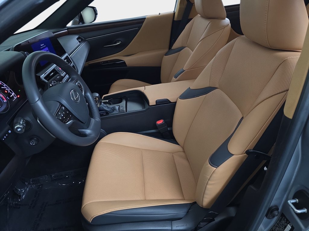 Certified 2023 Lexus ES 250 w/ Premium Package AWD/4WD image 17
