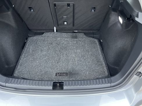 Used 2024 Volkswagen Taos SE image 26