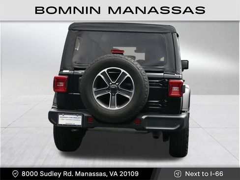 Used 2023 Jeep Wrangler Unlimited Sahara w/ LED Lighting Group AWD/4WD image 4