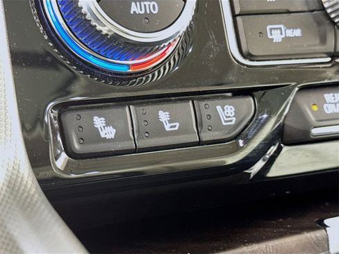 Certified 2023 GMC Yukon Denali image 19