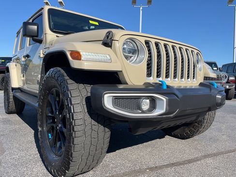 Used 2022 Jeep Wrangler Unlimited Sahara image 48