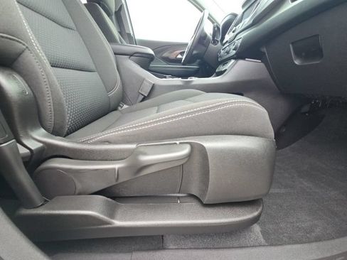 Used 2024 GMC Terrain SLE w/ Driver Convenience Package AWD/4WD image 19