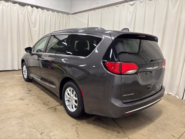 Used 2020 Chrysler Pacifica Touring-L w/ Advanced Safetytec Group FWD image 6