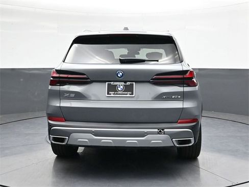 New 2026 BMW X5 xDrive50e w/ Climate Comfort Package image 5