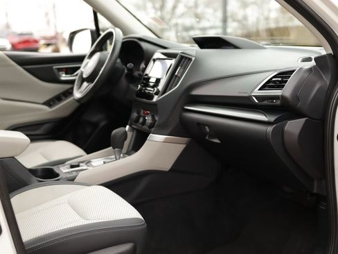 Used 2023 Subaru Forester Premium image 31