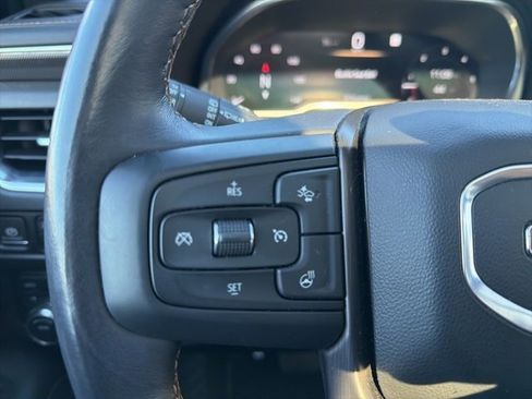 Used 2022 GMC Yukon AT4 image 39