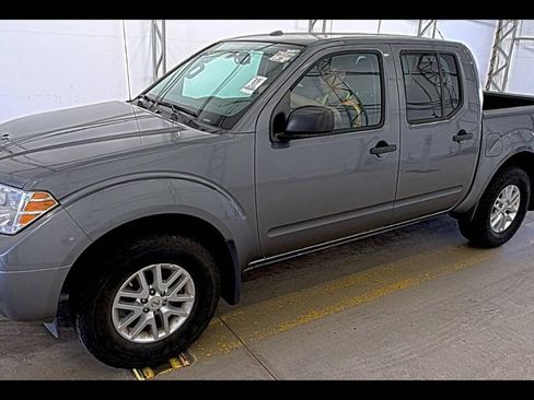 Used 2016 Nissan Frontier SV w/ SV Value Truck Package AWD/4WD image 7